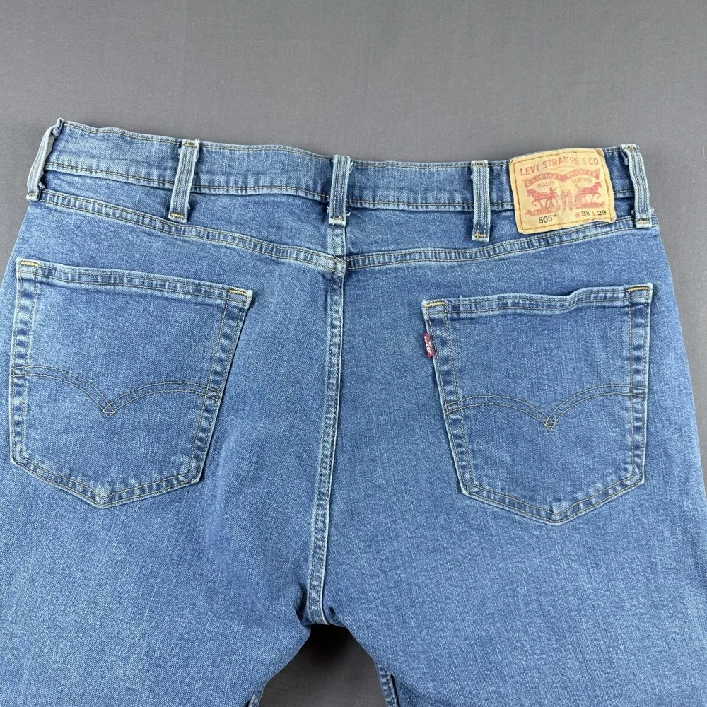 Levi's Blue Denim Straight Jeans, Medium Wash, Regular Fit, 5-Pocket Design